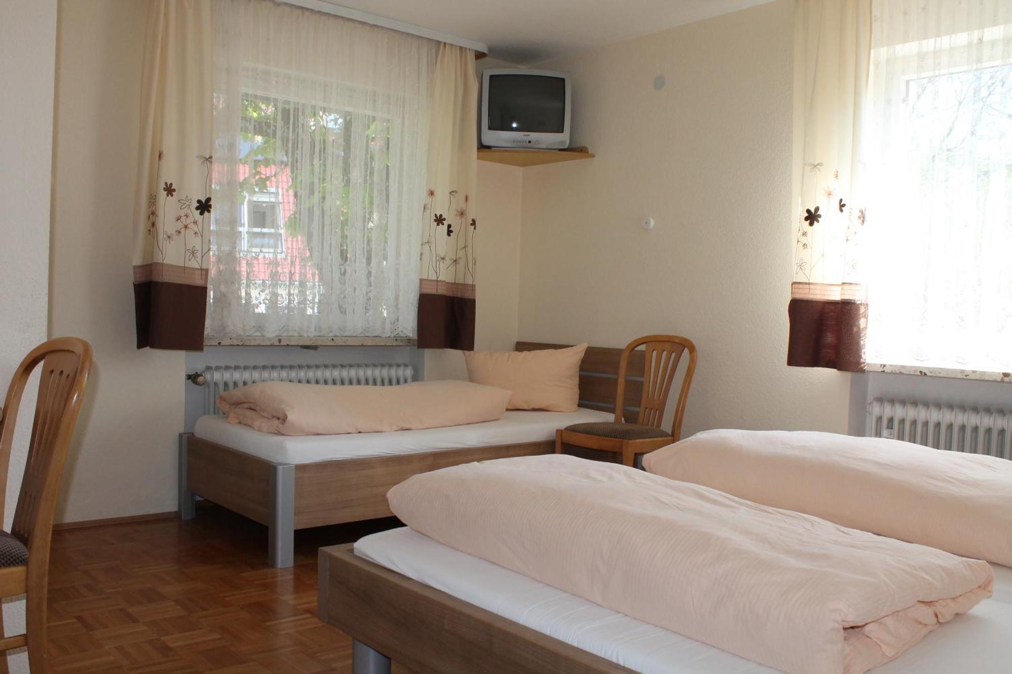 Landgasthof Heerlein Bamberg Room photo
